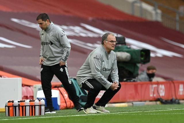 沃特斯35+7胡明轩27分广东胜上海 王哲林30+13