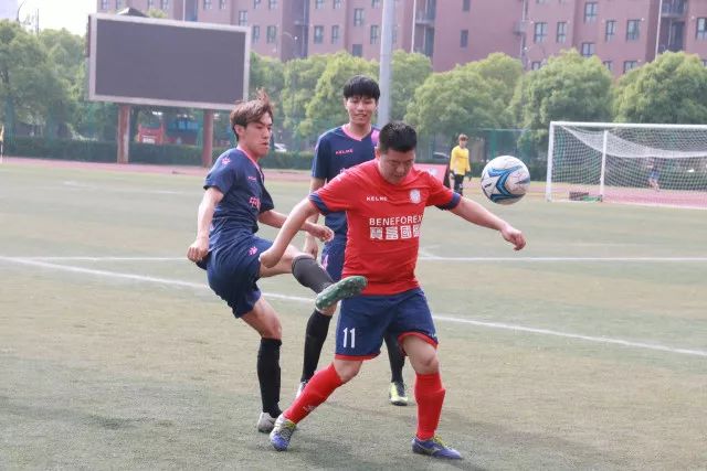 独行侠神奇逆转灰熊晋级 KD伤退太阳轻取马刺